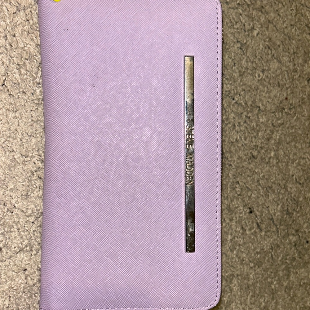 Steve Madden wristlet